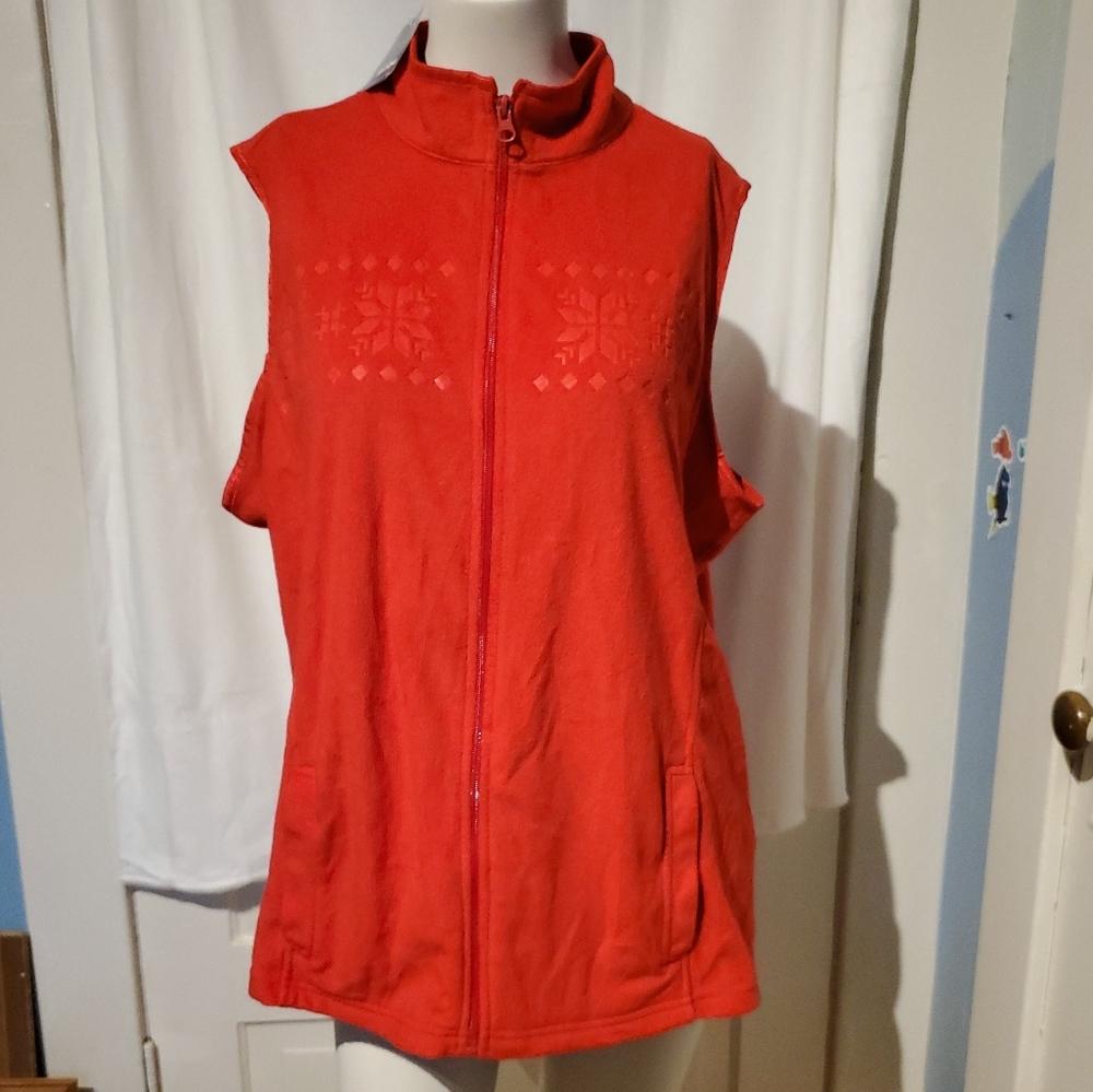 Basic Editions womens Red Zip Up Fleece Vest